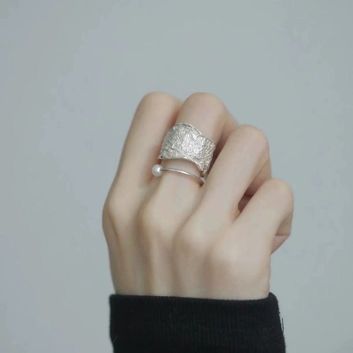LanLivia Textured Pearl Ring Zilver