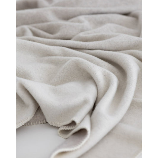 Merino/kasjmier deken Ivory Dune – MoST Blankets (foto 2 van 4)