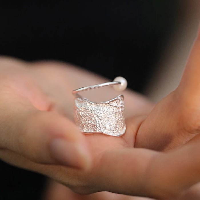 LanLivia Textured Pearl Ring Zilver