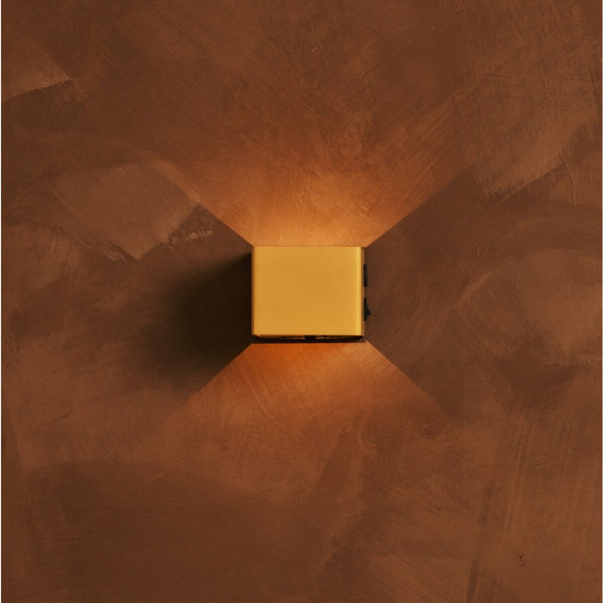 Tess Ocker Geel Wandlamp - Bewegingsmelder & 20 Lichtstanden – Tavellio - Amsterdam (foto 2 van 8)