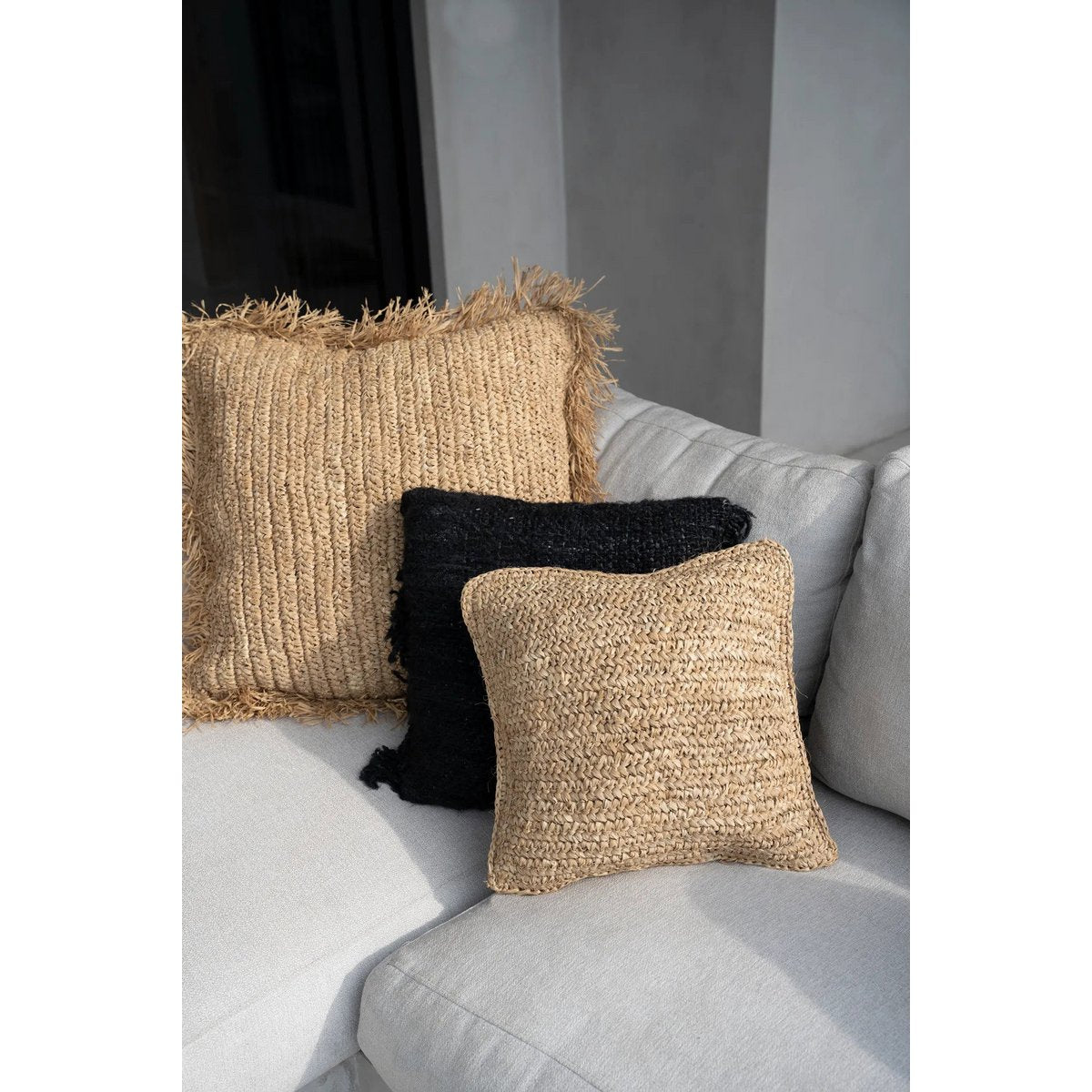 De Raffia Flores Kussenhoes Vierkant - Naturel - 40x40 – Bazar Bizar Living (foto 3 van 10)