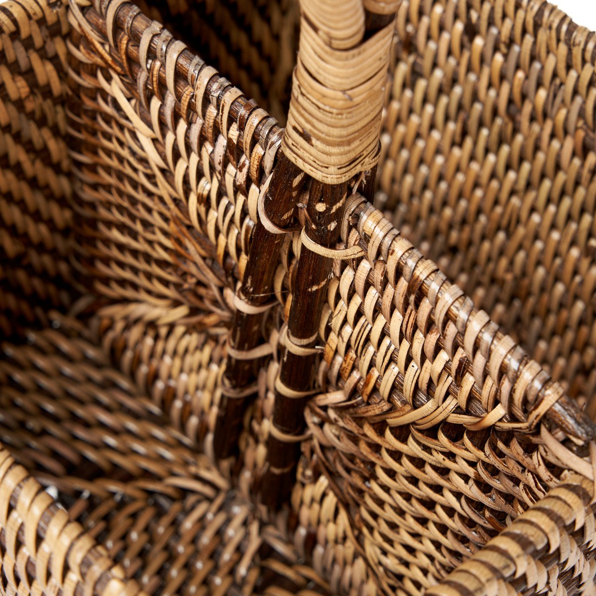 De rotan bestekbak N°2 - Natuurlijk bruin – Bazar Bizar Living (foto 7 van 7)