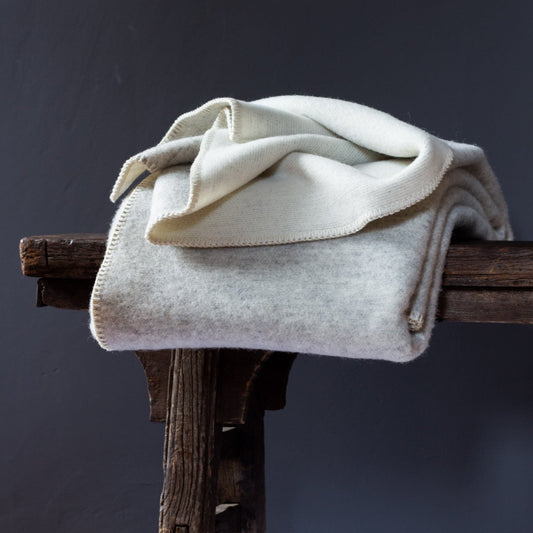 Wollen deken Grijs Paars – MoST Blankets (foto 2 van 3)