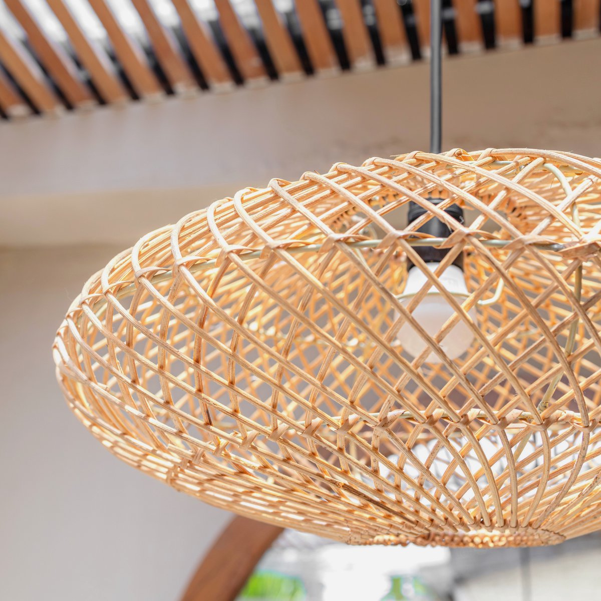 Rattan lampenkap-Boho hanglamp-Natuurlijke plafondlamp-schijfvormige lamp-plat handgeweven plafondlicht (Ø 40 cm) arana – Soeji (foto 3 van 6)