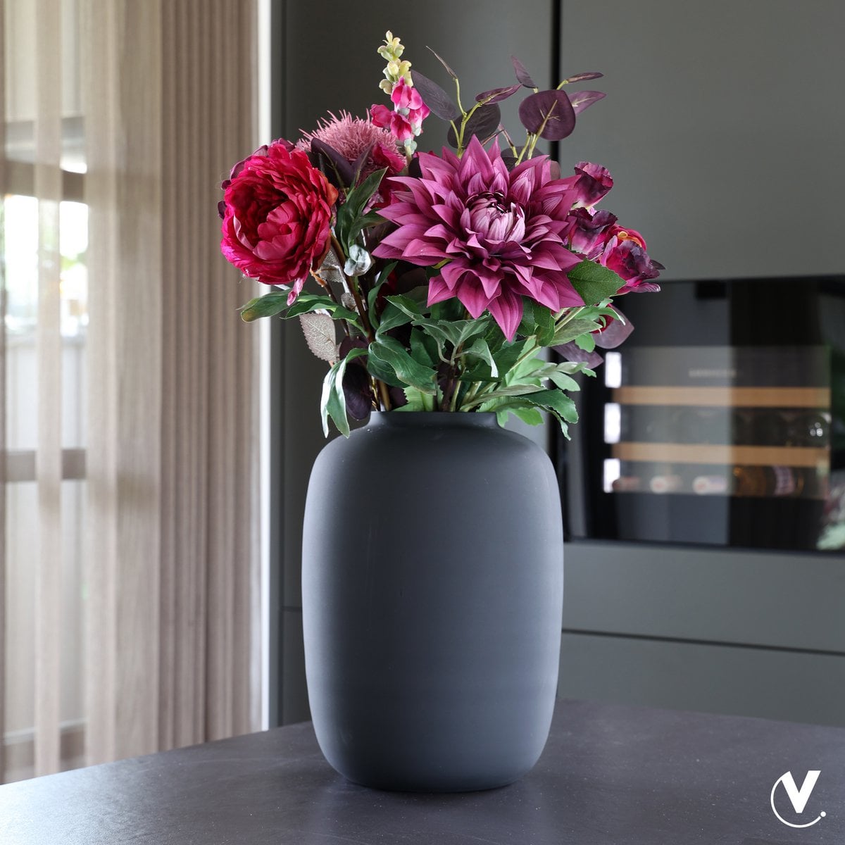 Vaas - Artic black