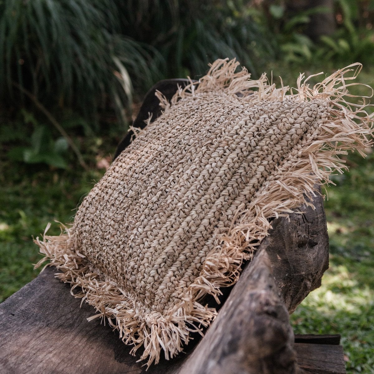 Sierkussen met vulling | Decoratief Kussen | Sofa Kussen GANDI gemaakt van Raffia – Soeji (foto 5 van 6)