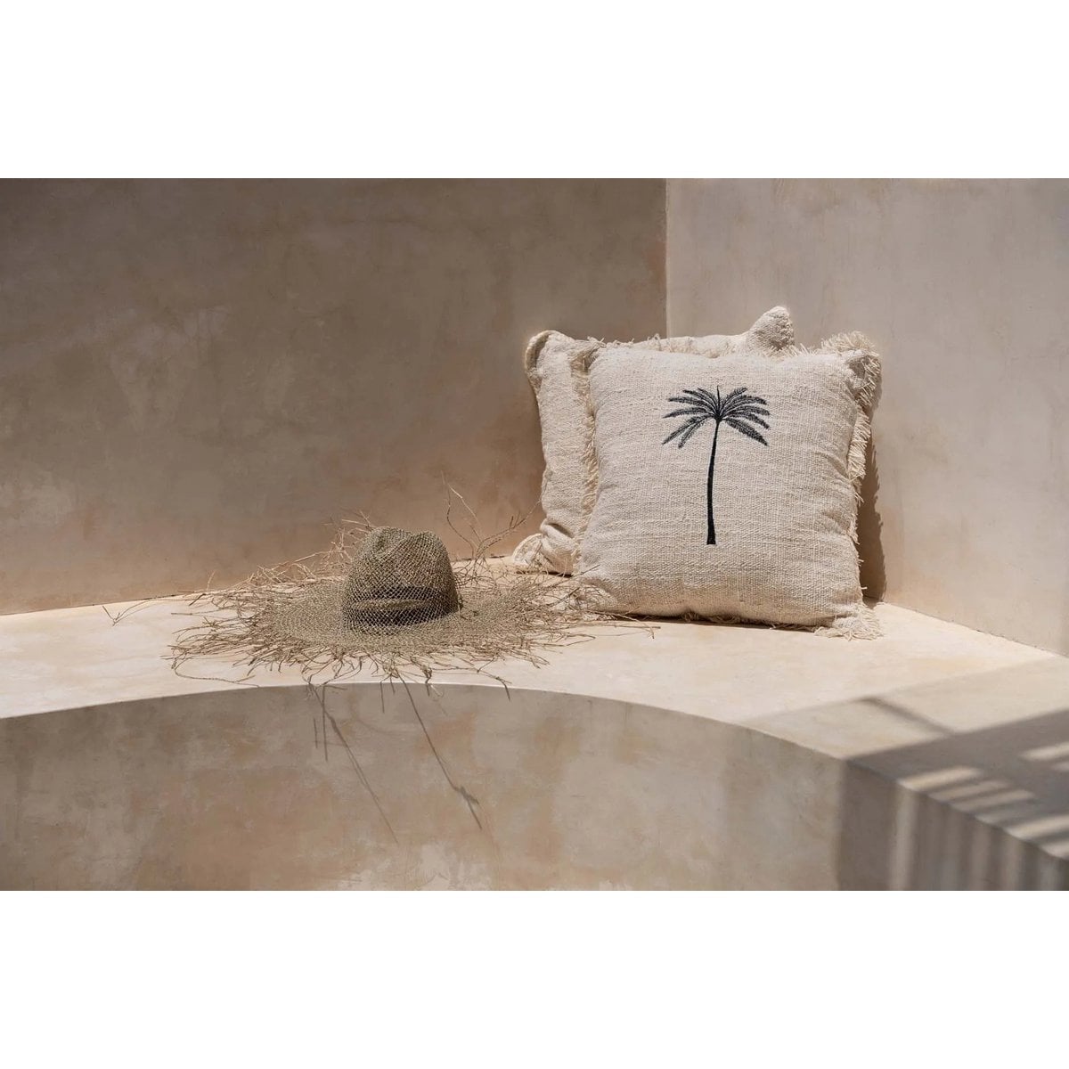 De Gili Palm Kussenhoes - Natuurlijk Zwart – Bazar Bizar Living (foto 2 van 8)