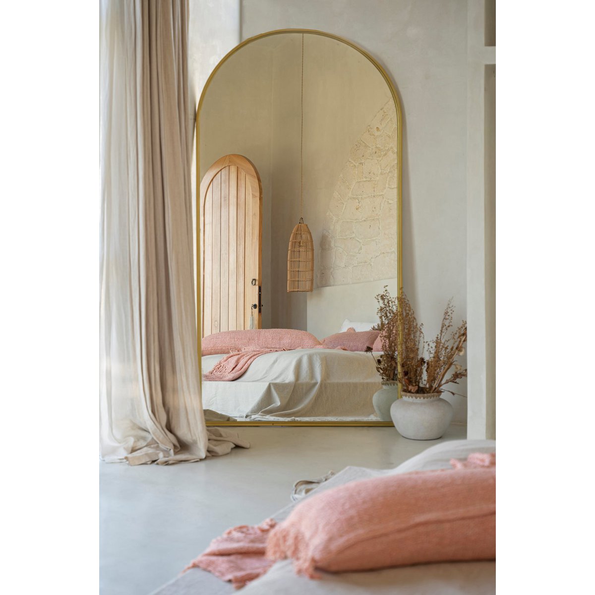 The Oh My Gee Kussenhoes - Zalmroze - 35x100 – Bazar Bizar Living (foto 4 van 4)