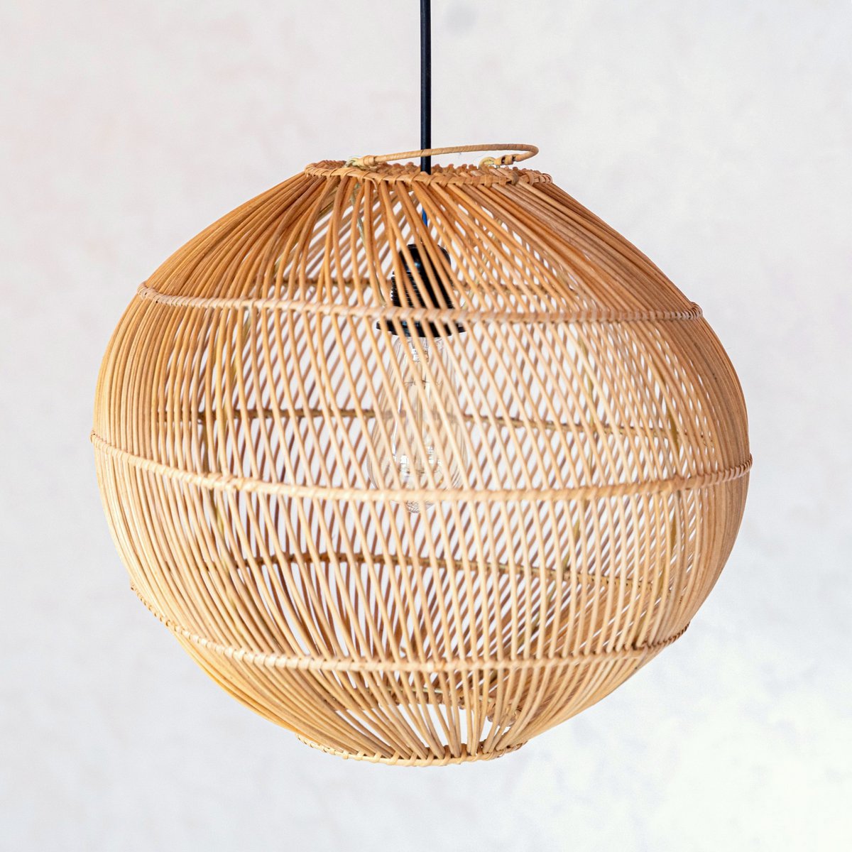 Round Rattan Lampshade - Boho hanglamp Modern - Handgemaakte plafondlamp - Sferische natuurlijke hanglamp (Ø 40/50 cm) Kencana – Soeji