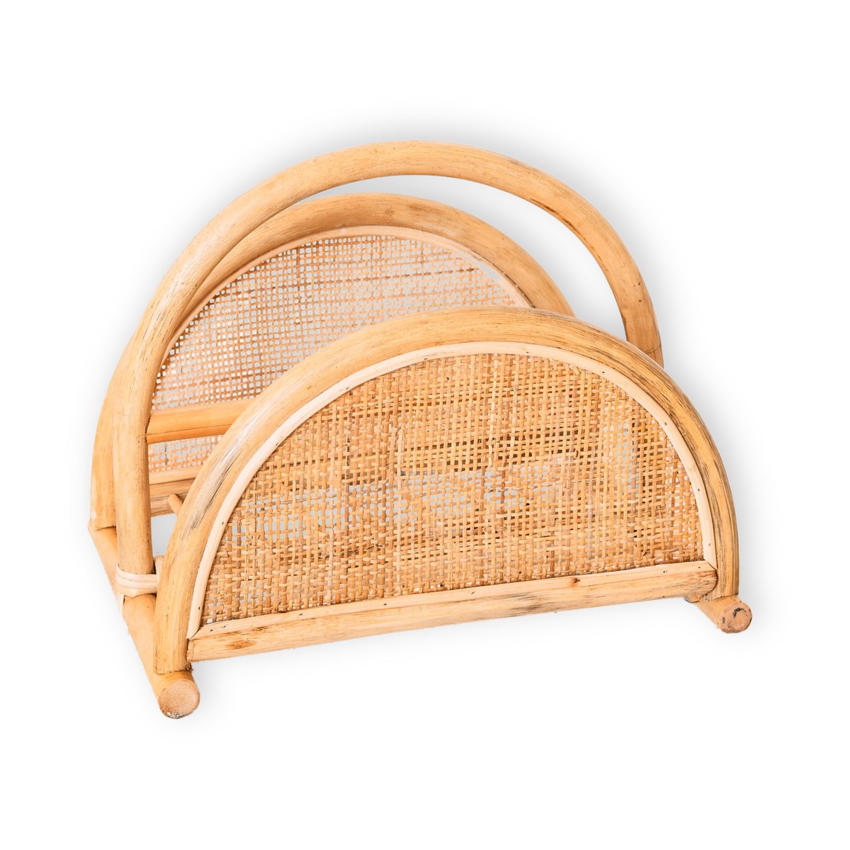Rotan Krantenrek – Tijdschriftenhouder – Boho Krantenmand – Handgemaakte Rotan Krantenhouder ALOR – Soeji (foto 6 van 8)