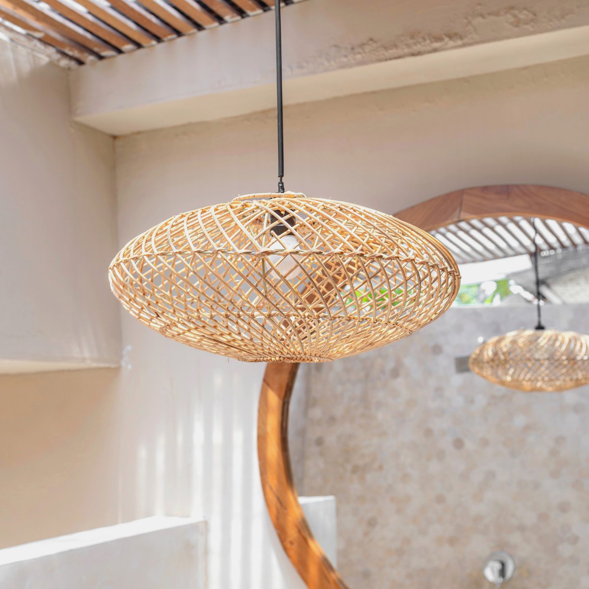 Rattan lampenkap-Boho hanglamp-Natuurlijke plafondlamp-schijfvormige lamp-plat handgeweven plafondlicht (Ø 40 cm) arana – Soeji (foto 4 van 6)