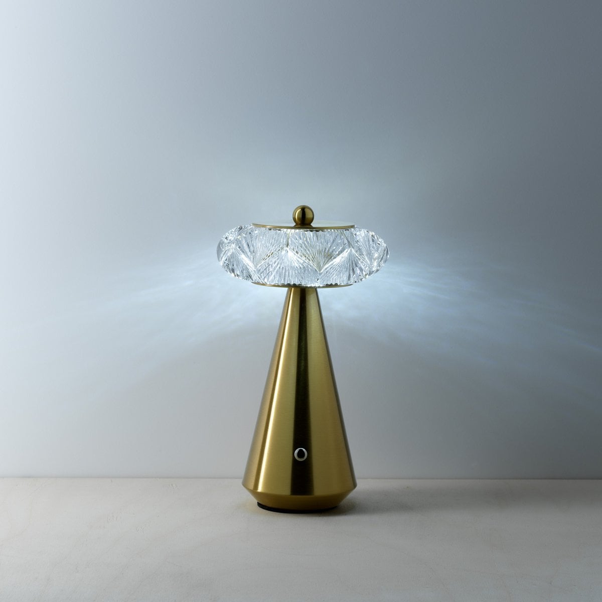 De Diamond Diva Led-tafellamp – Bazar Bizar Living (foto 4 van 5)