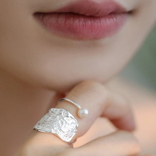 LanLivia Textured Pearl Ring Zilver