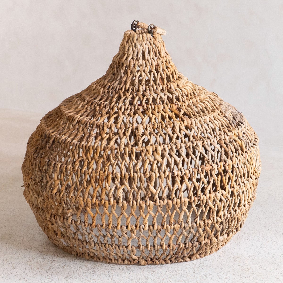 Handgeweven lampenkap Seseh – Banaanvezel (Ø 45 cm) – Soeji (foto 2 van 6)