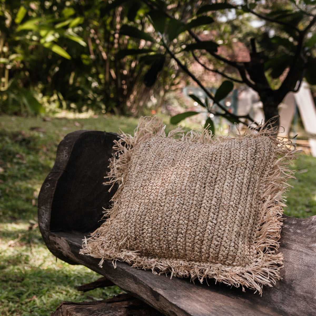 Sierkussen met vulling | Decoratief Kussen | Sofa Kussen GANDI gemaakt van Raffia – Soeji (foto 3 van 6)