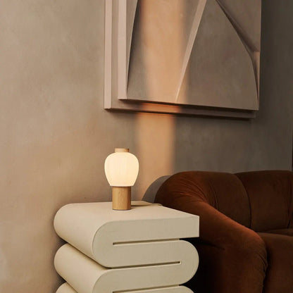 Lot lichtbruine houten lamp