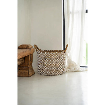 De gekruiste gestikte macrame -mand - m