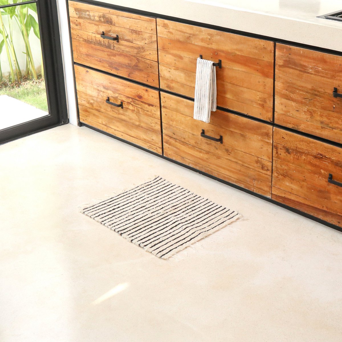 Klein katoenen vloerkleed – gestreept loper – boho vloerkleed zwart wit – zachte bedmat – handgeweven rechthoekig vloerkleed 70x50 cm UNTUK – Soeji (foto 3 van 9)