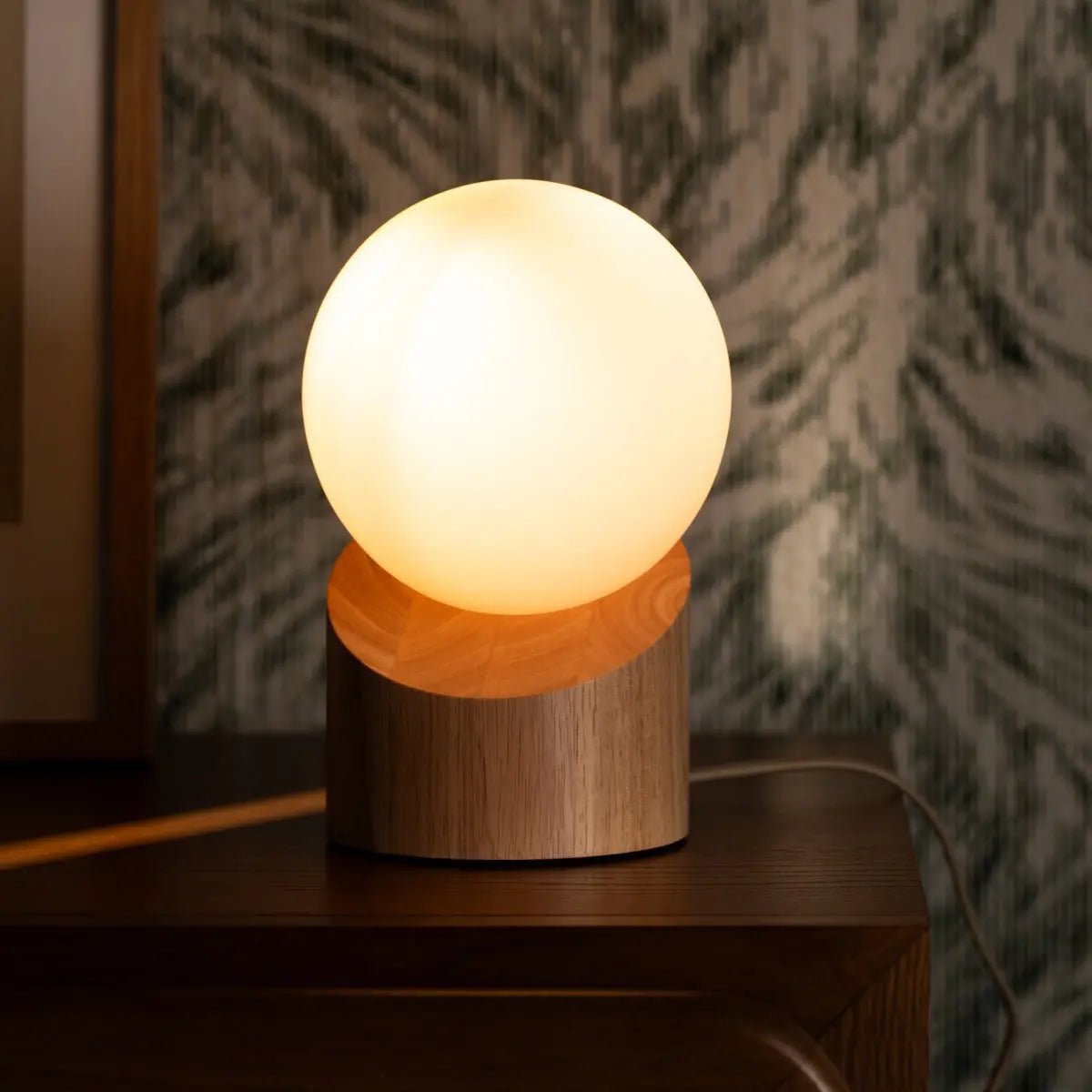 Quin Lichtbruine Houten Lamp – Tavellio - Amsterdam (foto 2 van 7)