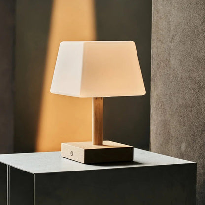 Tommy lichtbruine houten oplaadbare tafellamp