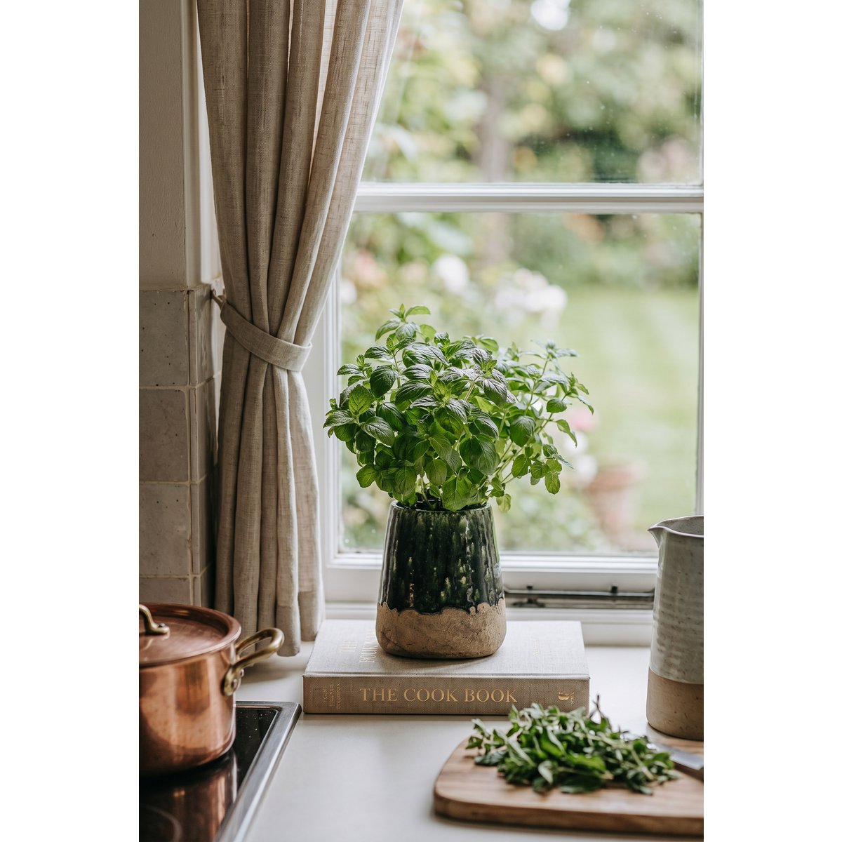 De Moss Conische Plantenbak - Betongroen - M – Bazar Bizar Living (foto 2 van 7)