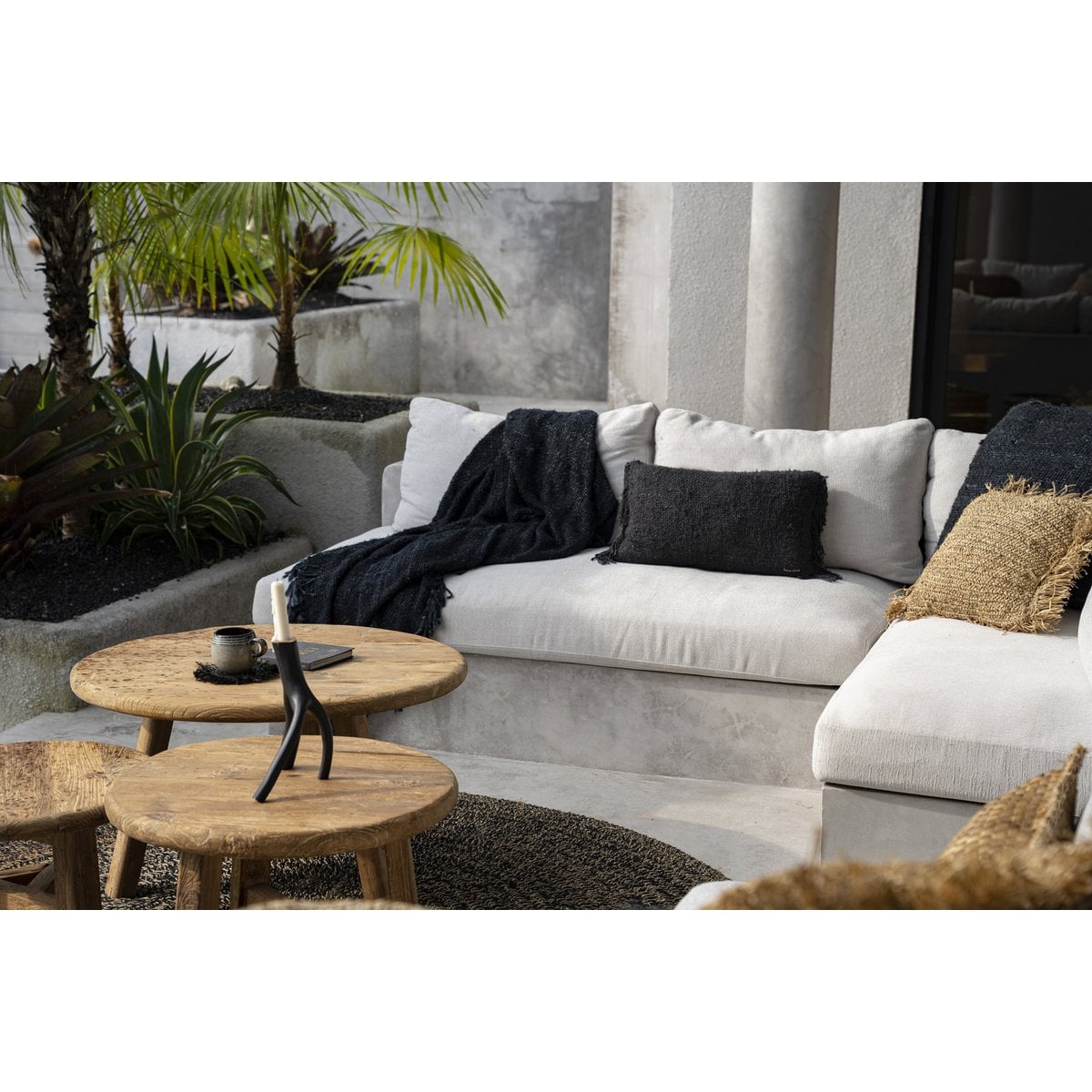 The Oh My Gee Kussenhoes - Zwart Navy - 30x50 – Bazar Bizar Living (foto 2 van 6)