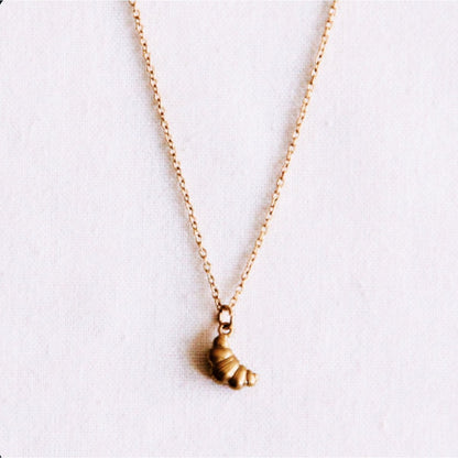 Fijne ketting met een mini-croissant