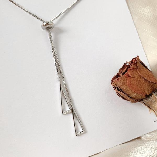 LanLivia Driehoek Ketting