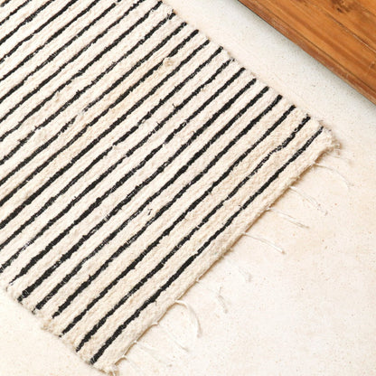 Klein katoenen vloerkleed – gestreept loper – boho vloerkleed zwart wit – zachte bedmat – handgeweven rechthoekig vloerkleed 70x50 cm UNTUK – Soeji (foto 5 van 9)