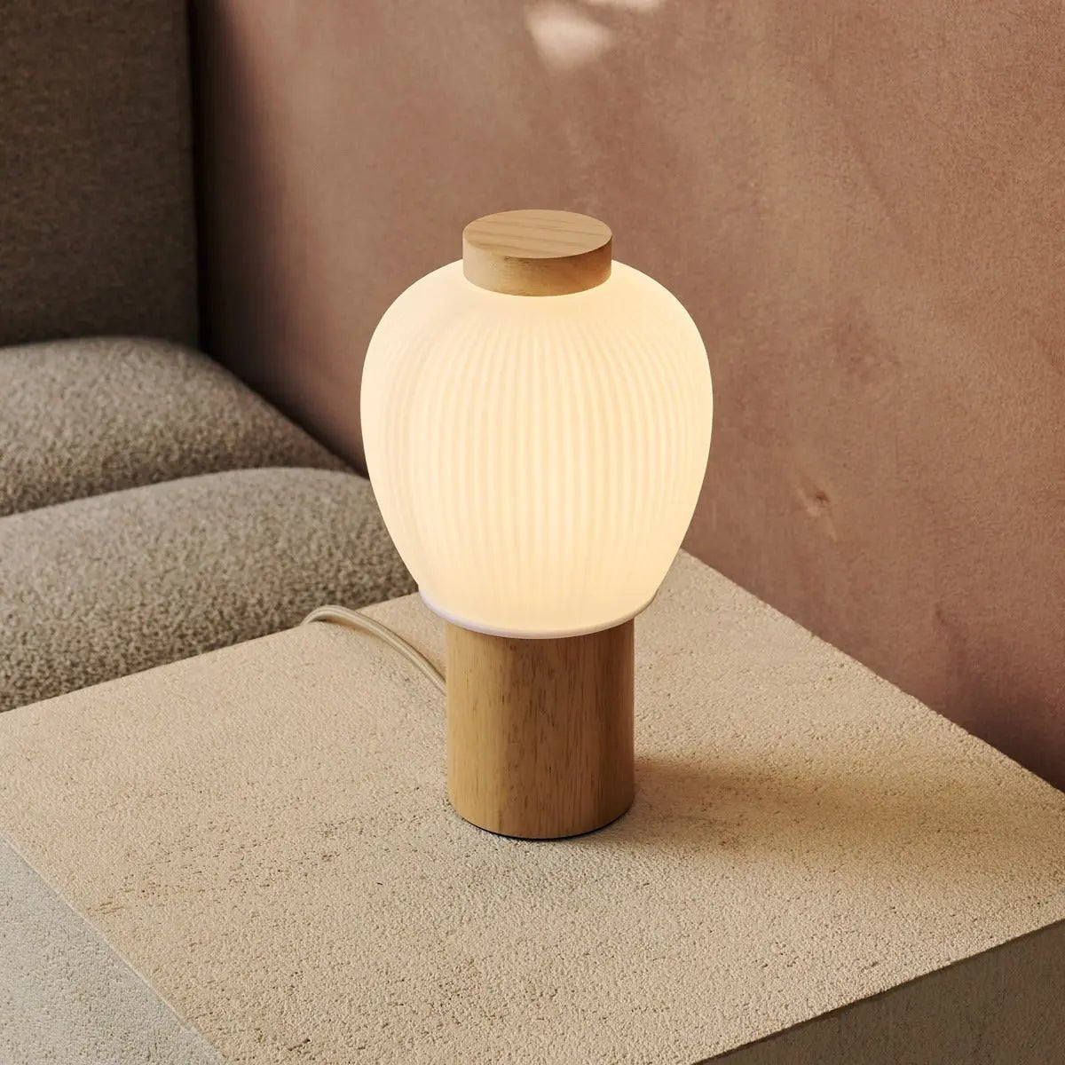 Lot lichtbruine houten lamp – Tavellio - Amsterdam (foto 3 van 4)