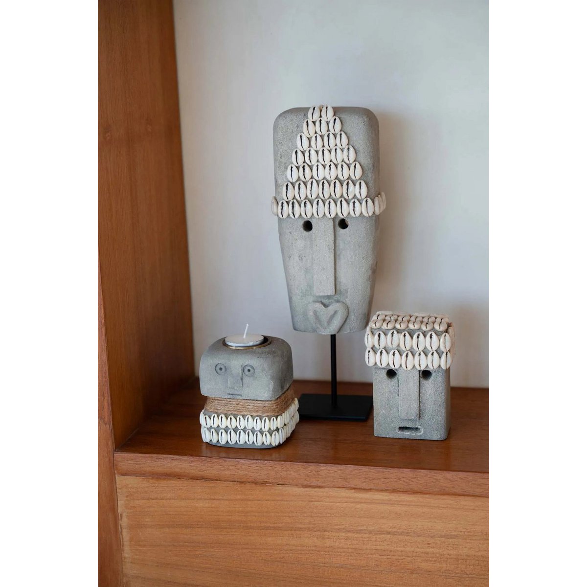 De Sumba-steen %2332 op standaard – Bazar Bizar Living (foto 2 van 9)