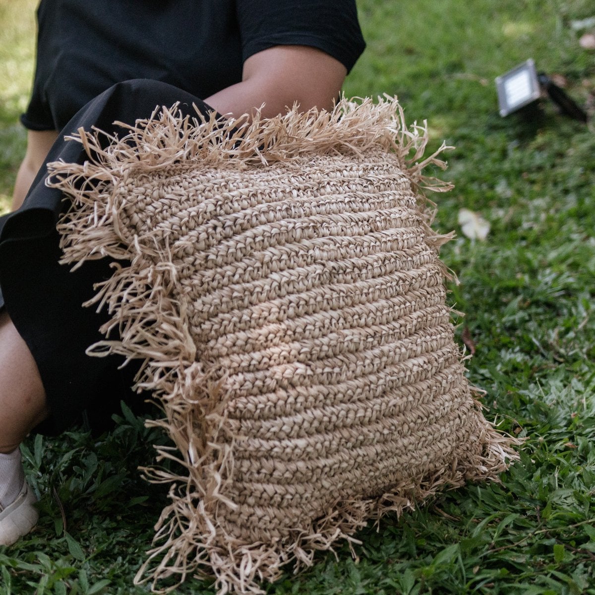Sierkussen met vulling | Decoratief Kussen | Sofa Kussen GANDI gemaakt van Raffia – Soeji (foto 4 van 6)