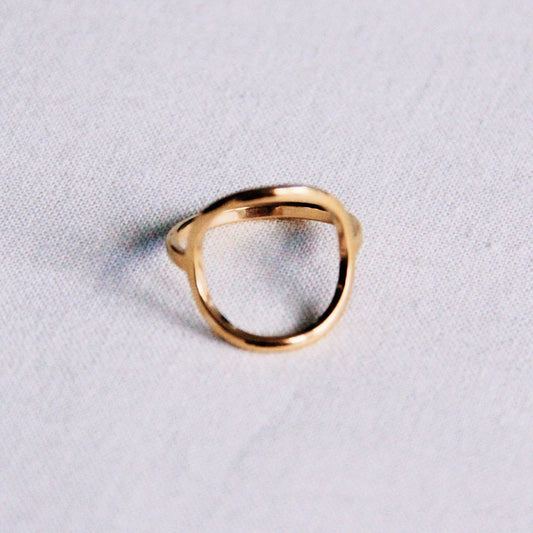 Stalen ring met open ronde - goud - R677