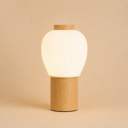 Lot lichtbruine houten lamp