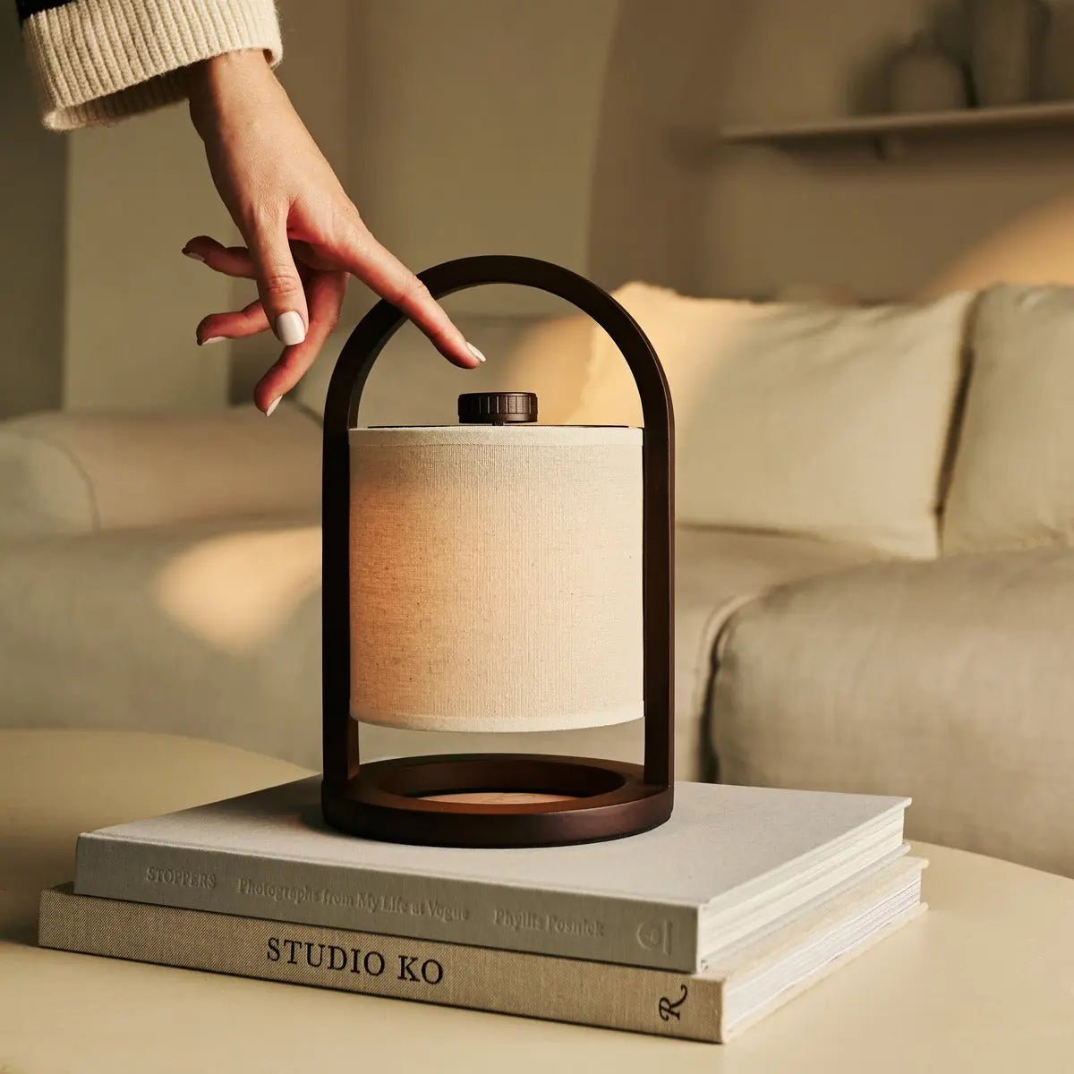 River donkerbruine houten oplaadbare lamp – Tavellio - Amsterdam (foto 16 van 20)