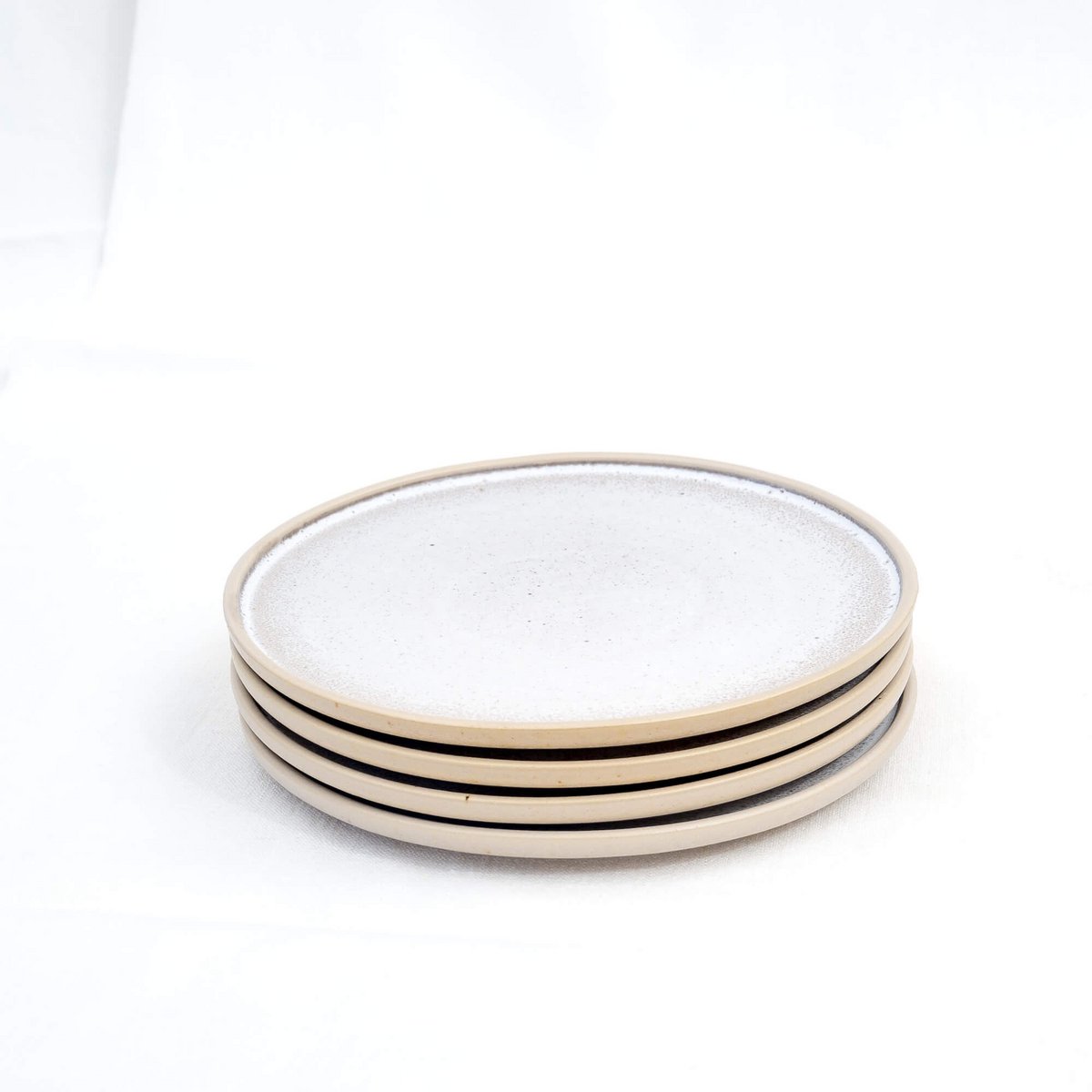 Bord Aalina klein – EDDA Stoneware (foto 4 van 6)