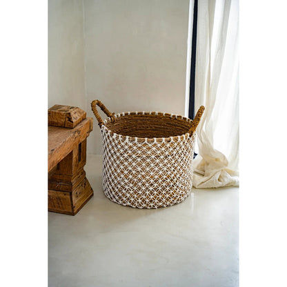 De gekruiste gestikte macrame -mand - l