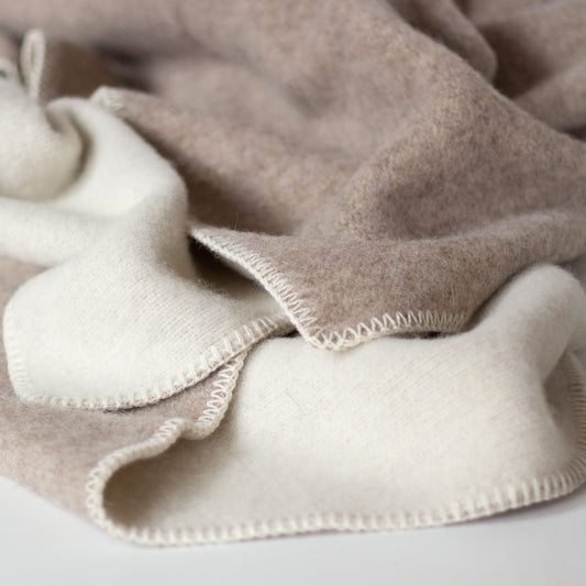 Wollen deken Eco Fossil – MoST Blankets (foto 2 van 4)