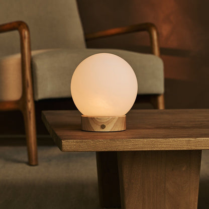 Flore Kleine Lichtbruine Houten Oplaadbare Lamp