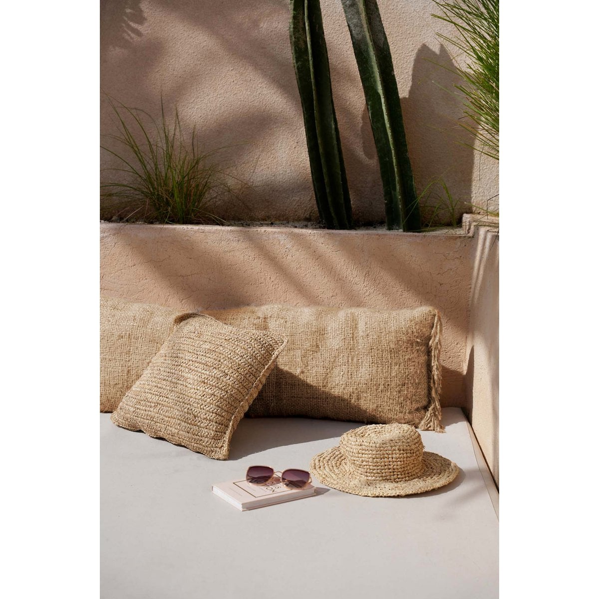 De Oh My Gee Kussenhoes - Beige - 35x100 – Bazar Bizar Living (foto 4 van 7)