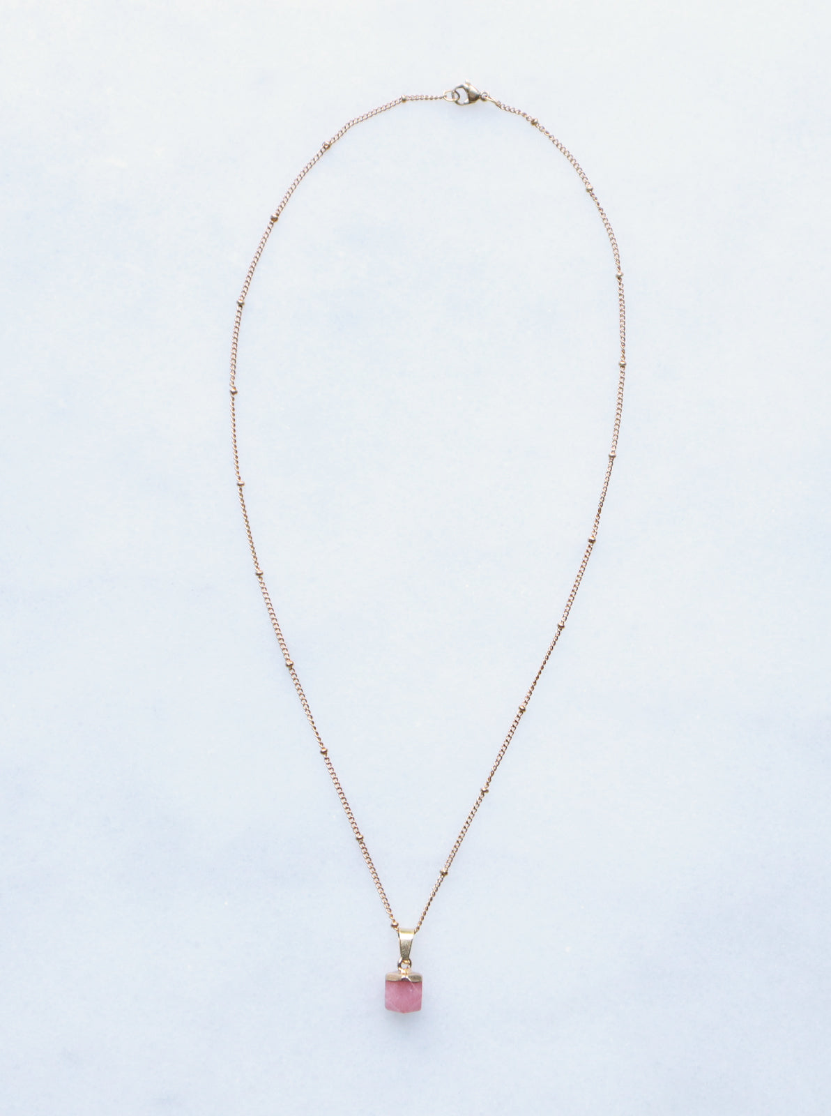 Roze Chalcedoon Ketting – rust & zachtheid