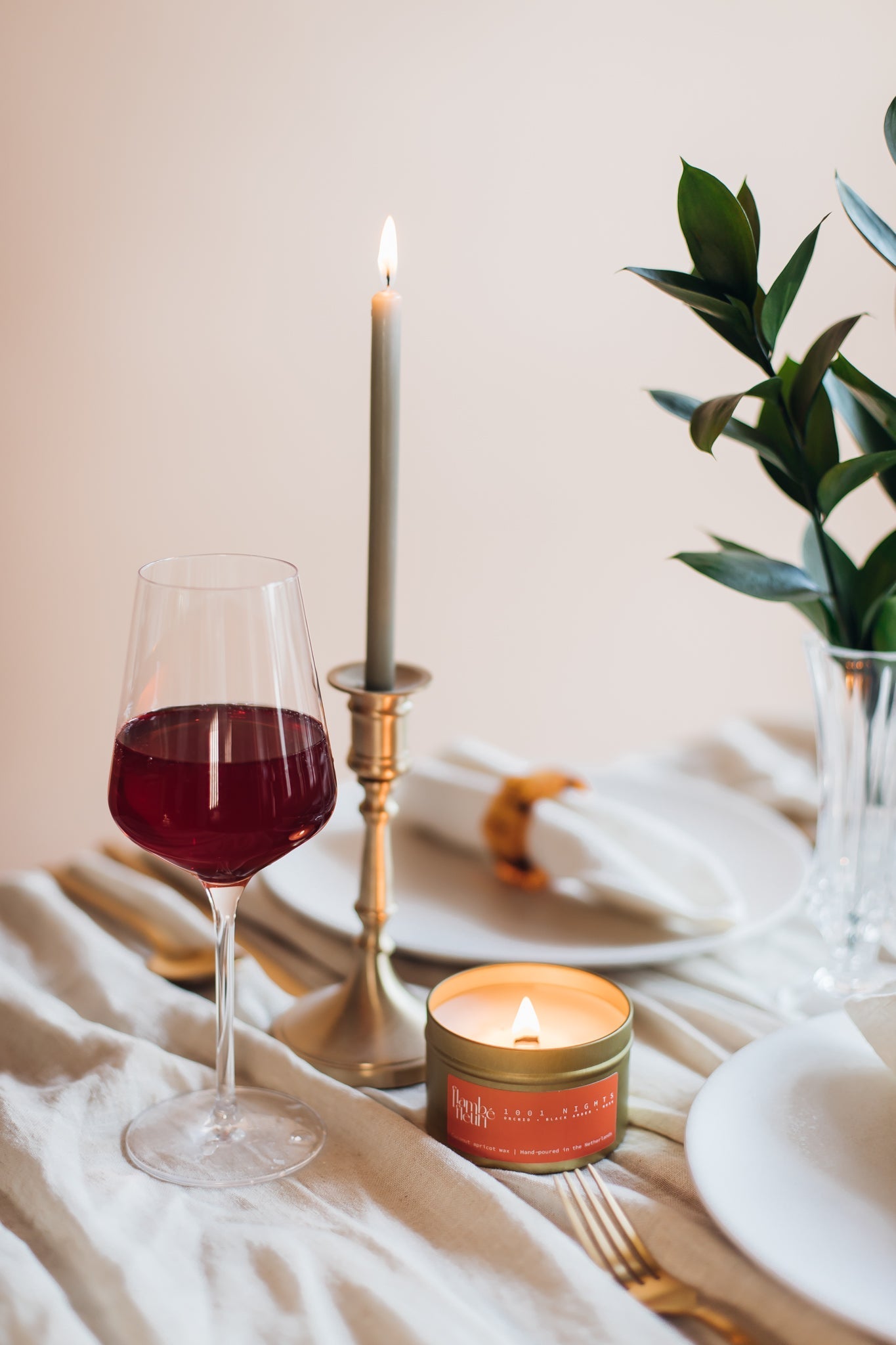 1001 Nights Candle – Orchid, Black Amber & Musk